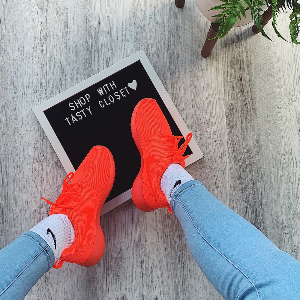 Nike RARE Neon Roshe One Sneakers